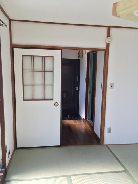 タキカワコーポの玄関