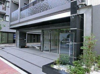 スカイコート上野稲荷町のエントランス