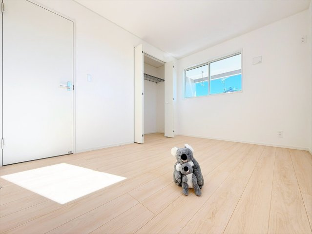 【洋室】 | 前橋市粕川町女渕　新築住宅 | さまざまにカスタマイズしていただけるシンプルなデザインの内装。ご自身で素敵な空間を創り上げられます。