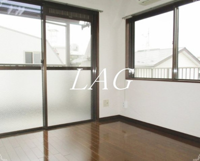 【居間・リビング】 | コーポオカダⅠ | 洋室のお部屋です。