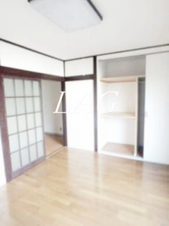【居間・リビング】 | 天王寺ステーツ | 洋室のお部屋です。