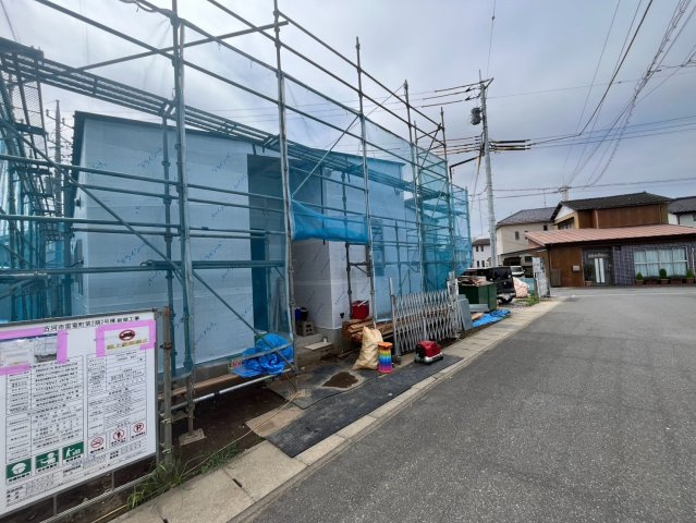 古河市雷電町　第２期　全2邸の前面道路含む現地写真|前面道路広々約6m！車の出し入れも楽々できます♪
2026年7月撮影