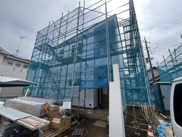 古河市雷電町　第２期　全2邸の外観|〇１号棟〇
マルチユーススペース付きの広々リビング♪家事の負担を減らす『水廻り集中設計』のお家です（＾＾）
2026年7月撮影