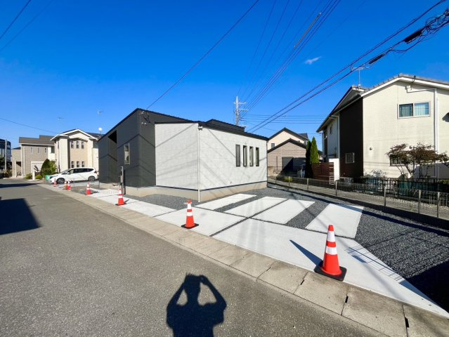 古河市雷電町　第２期　全2邸の前面道路含む現地写真|カースペース並列2台駐車可♪
2026年9月撮影
