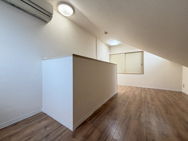 プラザアビコの洋室