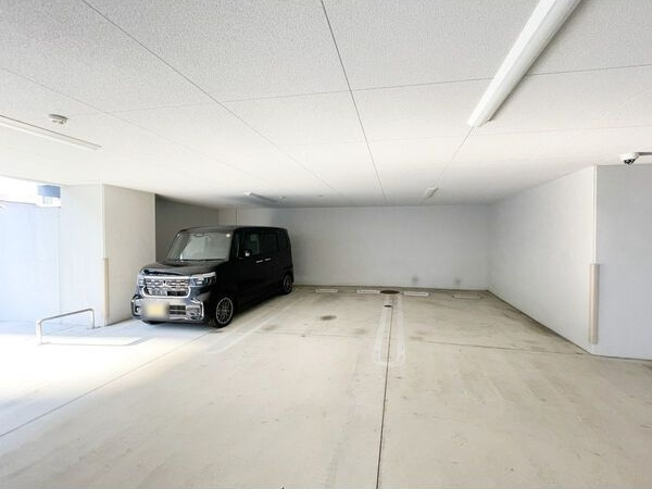 S-FORT堀田通の駐車場