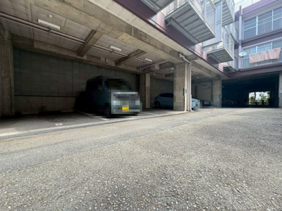 【駐車場】 | ドミトリー箕面