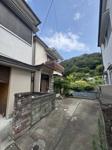 口ノ川22-24戸建の駐車場