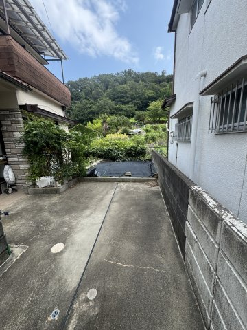 口ノ川22-24戸建の駐車場