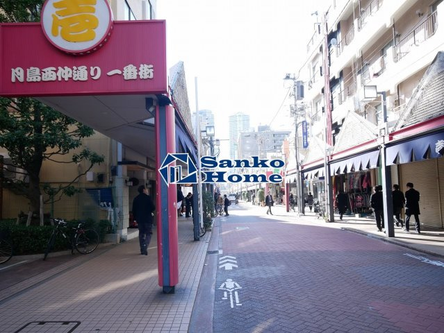 スカイライトタワーの周辺
