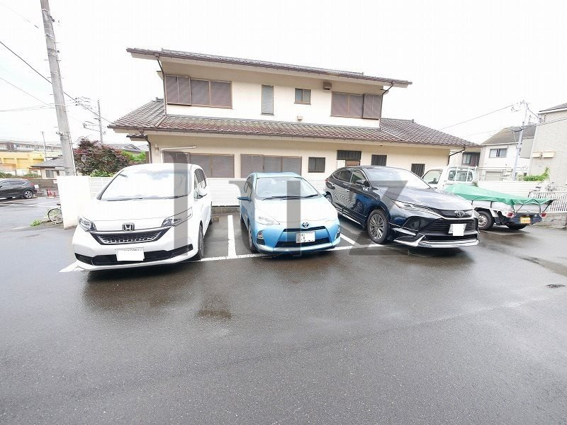 横浜市栄区小菅ケ谷２丁目のアパートの駐車場|駐車場完備です！