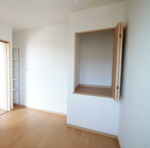 横浜市栄区小菅ケ谷２丁目のアパートの寝室|キレイなフローリングのお部屋です！
