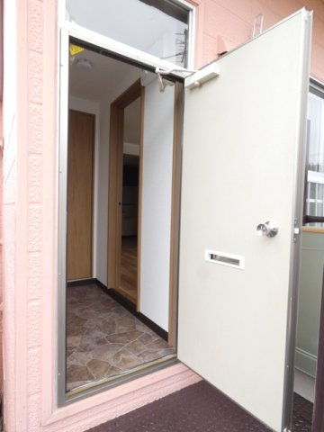 中岡マンション（鳥取北９）の玄関