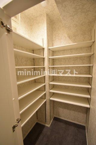 旧称グラシア堺筋本町の玄関
