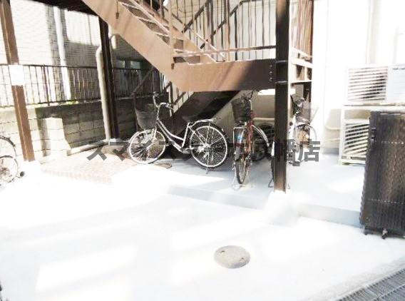 加賀ハイツのエントランス