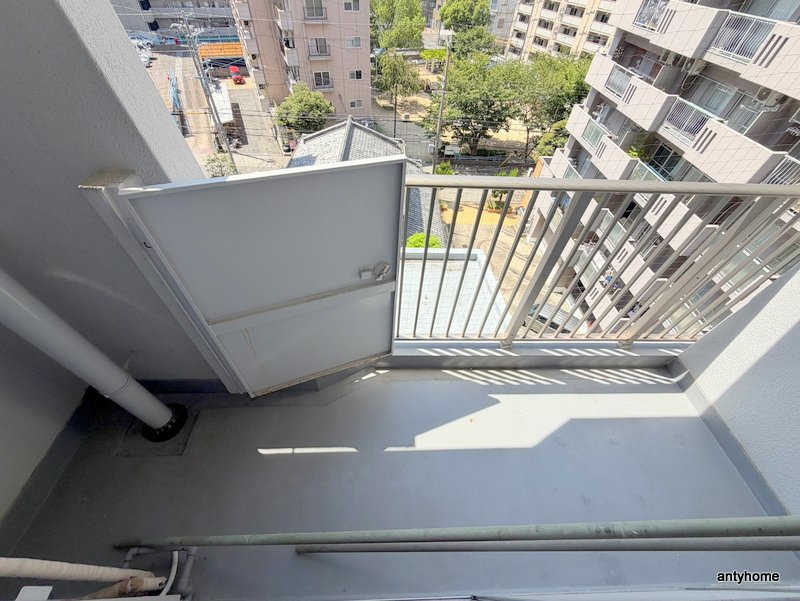 新大阪第一ダイヤモンドマンション　仲介手数料無料のバルコニー