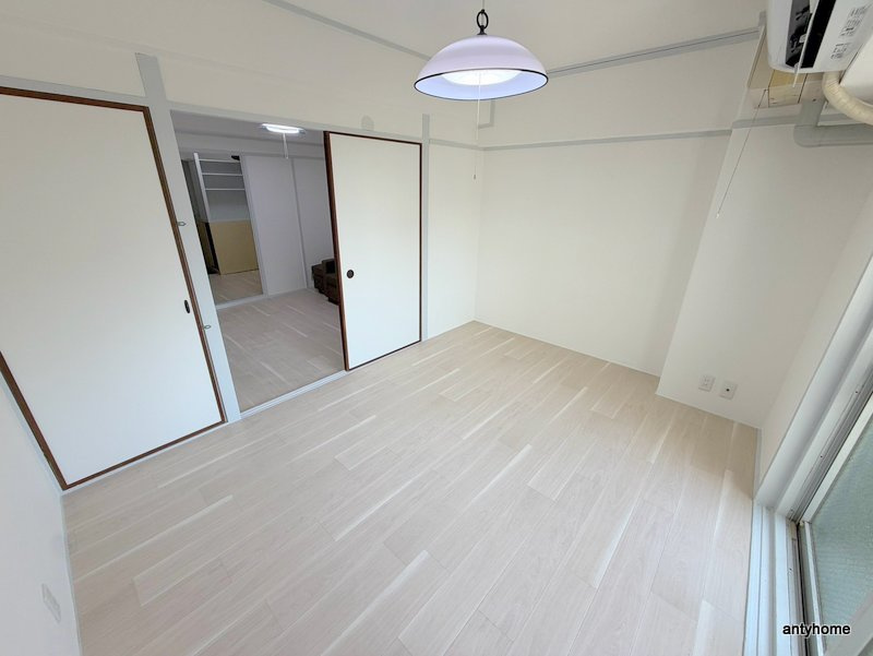 新大阪第一ダイヤモンドマンション　仲介手数料無料の洋室