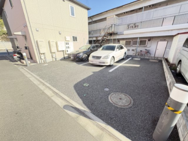 M.横田の駐車場