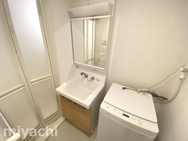 グランクリュ佐古　EASTの洗面所