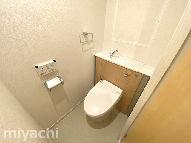 グランクリュ佐古　EASTのトイレ