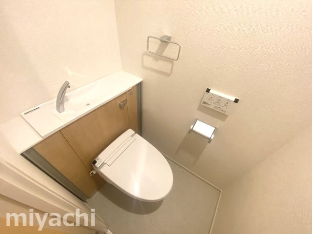 グランクリュ佐古　EASTのトイレ
