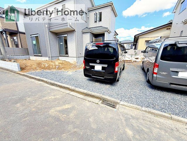 水戸市堀町　新築戸建　A号棟の駐車場