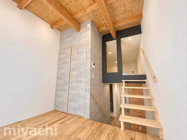 ピーススクエア住吉Aの居間・リビング