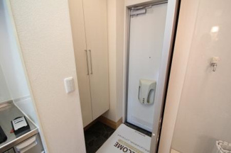 【玄関】 | ユリオ