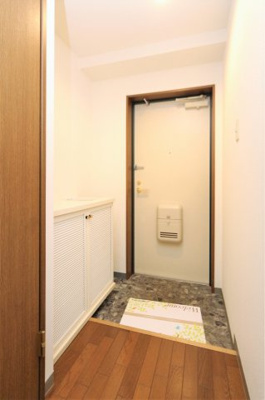 【玄関】 | リッシュ・ヴェール　サカエ | 参考写真（同物件別部屋）