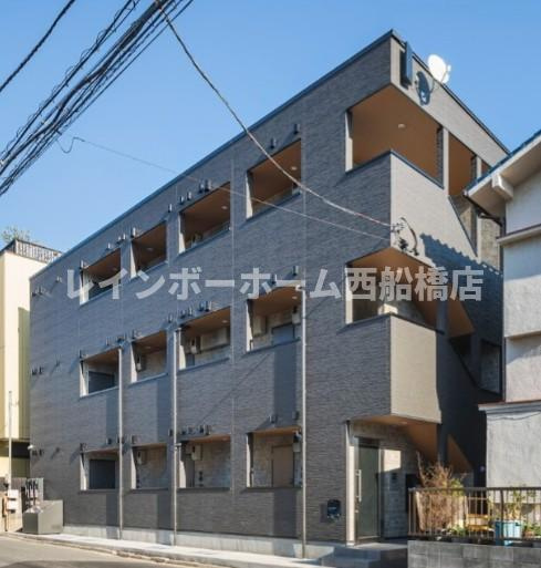 Contel 湊町の外観
