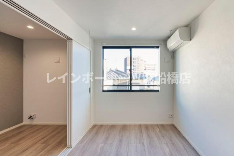 Contel 湊町の居間・リビング