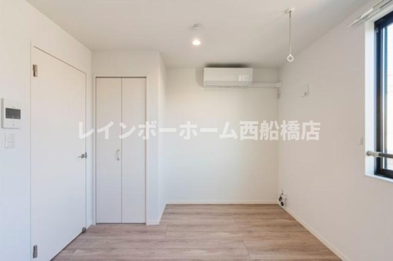 Contel 湊町の内装