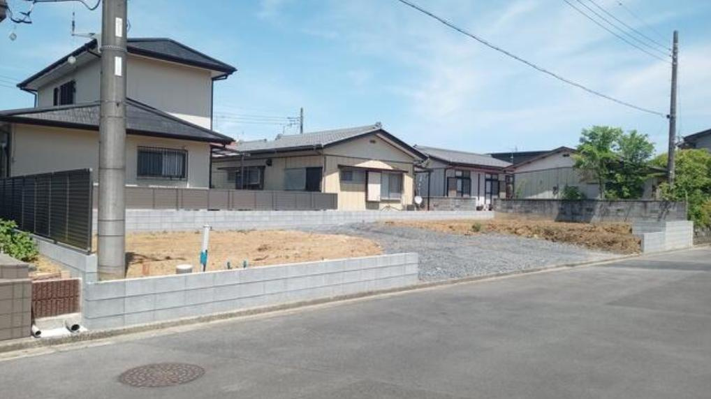 水戸市堀町　新築戸建　A号棟の前面道路含む現地写真