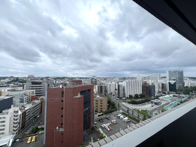 廊下からはハマスタ覗き放題♪バルコニーからは富士山や花火を望める☆南東・南西角部屋という最強住戸◎もう、これ以上説明するコトはない【ヴィルヌーブタワー横浜・関内】リフォームの展望
