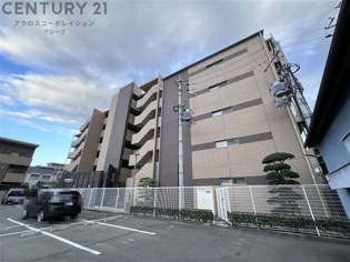 オートロック付きで外部からの出入りがなく安心です