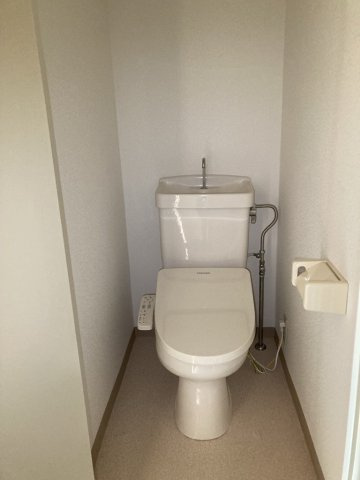 府中市白糸台６丁目の賃貸マンションのトイレ