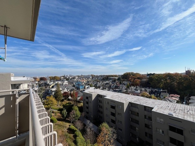 椿峰ニュータウン105街区2号棟の展望|最上階につき開放感のある眺望