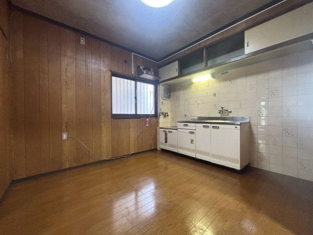 寝屋川市高柳7丁目　中古戸建