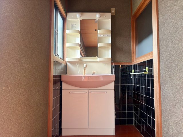 寝屋川市高柳7丁目　中古戸建