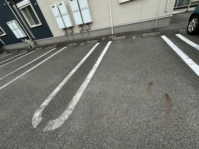 フェリーチェの駐車場
