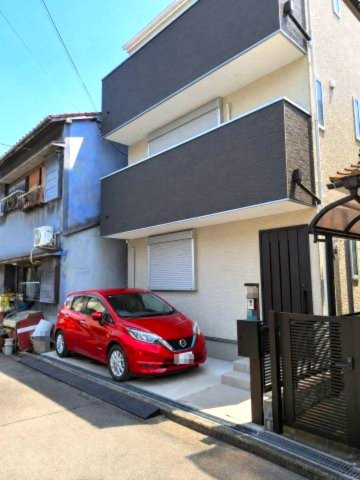 堺市西区浜寺石津町西４丁の駐車場|前の道は交通量が少ないです。