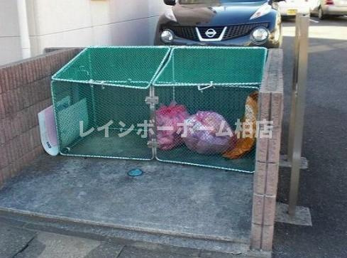特典：仲介手数料が無料です!!のその他共用部分|敷地内ゴミ置き場になります