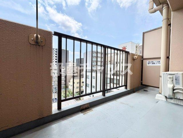 シャンポール大須のバルコニー