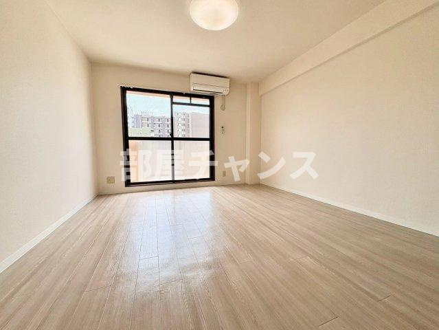 シャンポール大須の居間・リビング