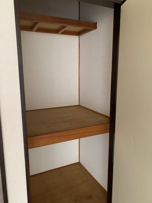 フォーヴルさくら A棟 Aの収納