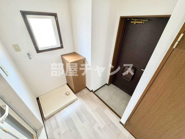 シャンポール大須の玄関