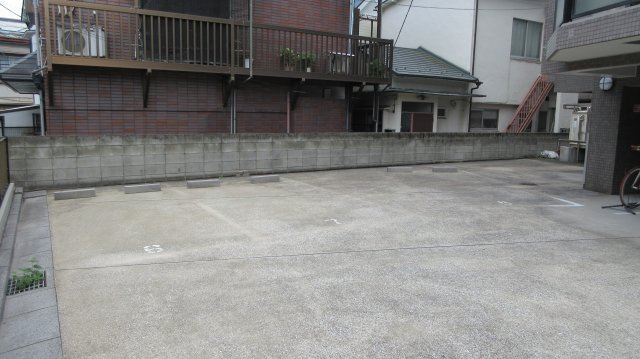 0962の駐車場
