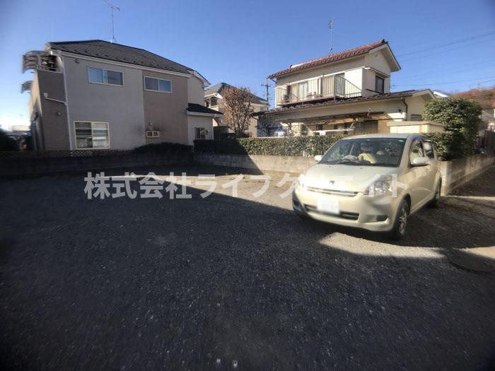 メゾンくろかわの駐車場