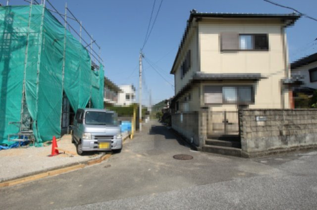 介良乙　12期1棟1　新築戸建　の完成予想図|4LDK+WIC+SC　建物面積　107.85㎡（約32.62坪）
1階　53.20㎡　2階　54.65㎡