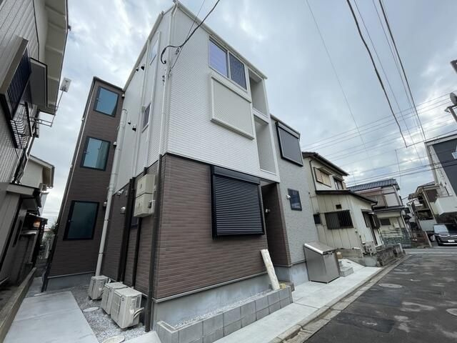 エーハイム栗原のエントランス